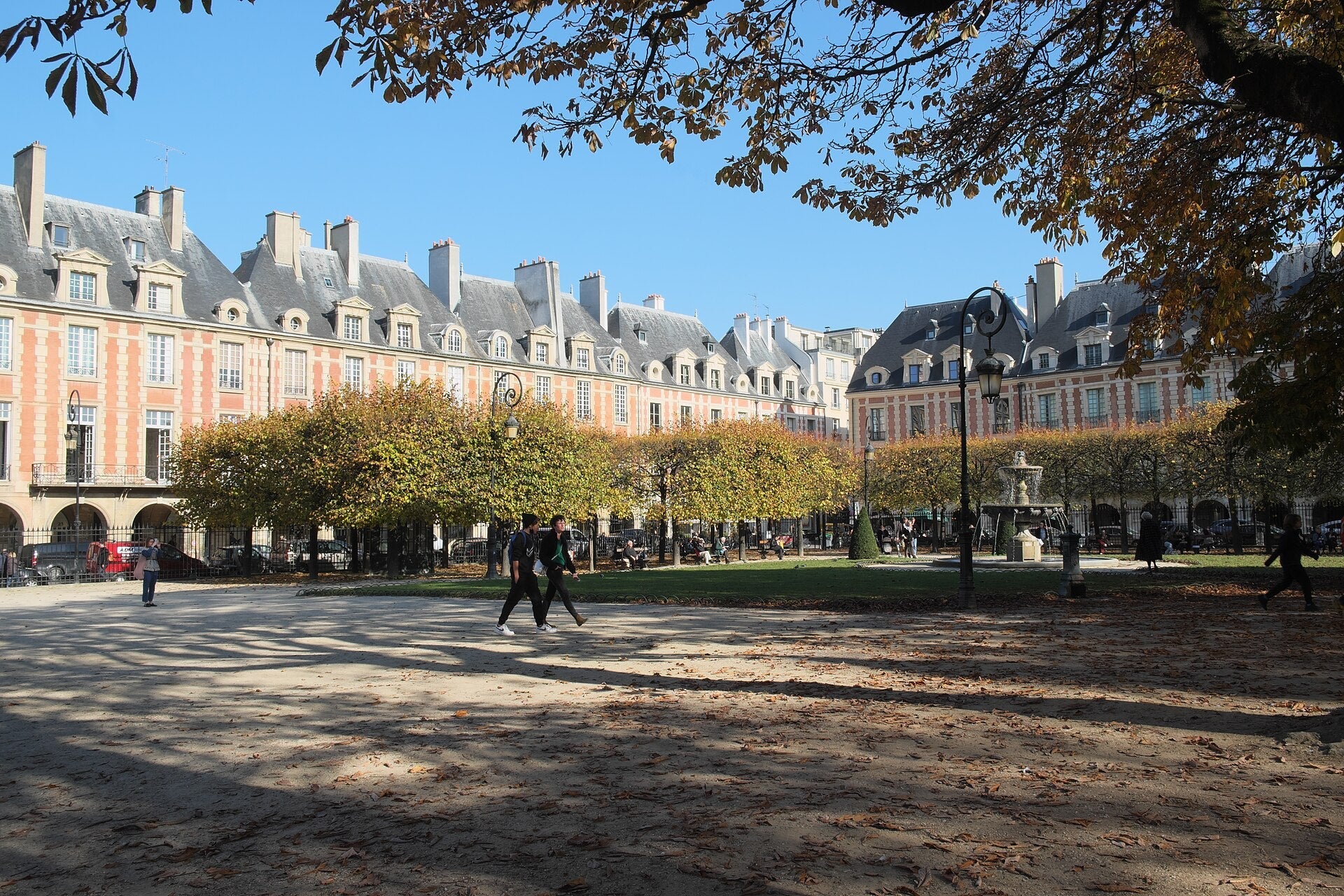 Le Marais — Séculos de História numa Única Rua