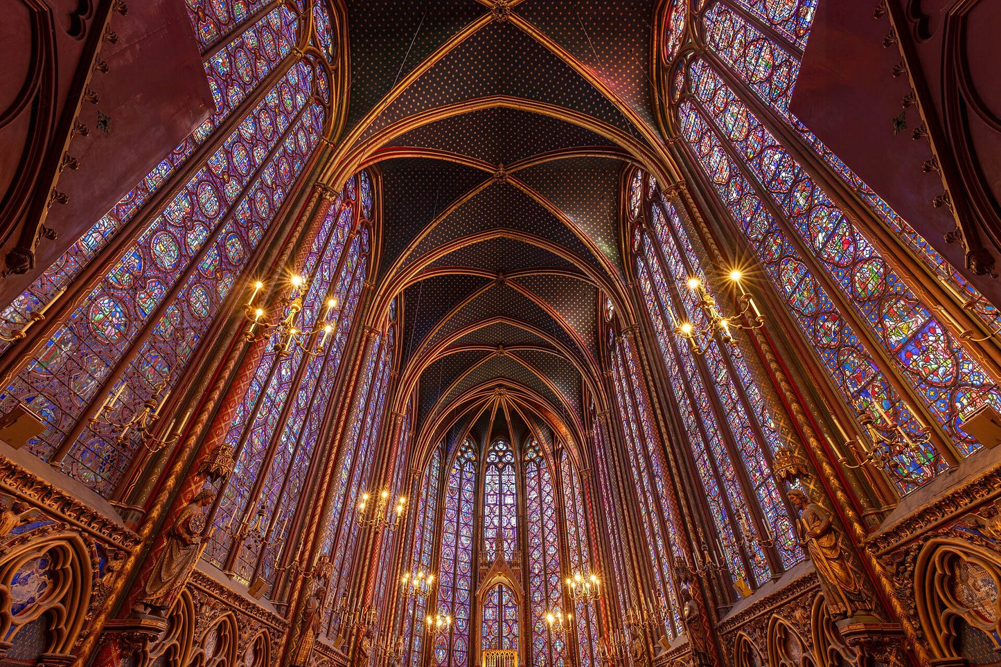 Sainte-Chapelle — Os Mais Belos Vitrais do Mundo